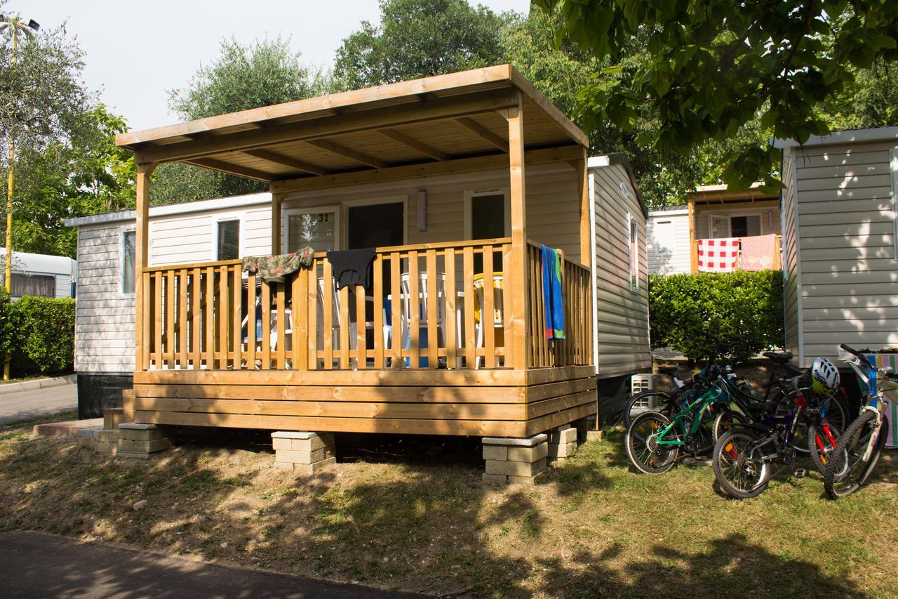 Camping Cisano - San Vito バルドリーノ エクステリア 写真
